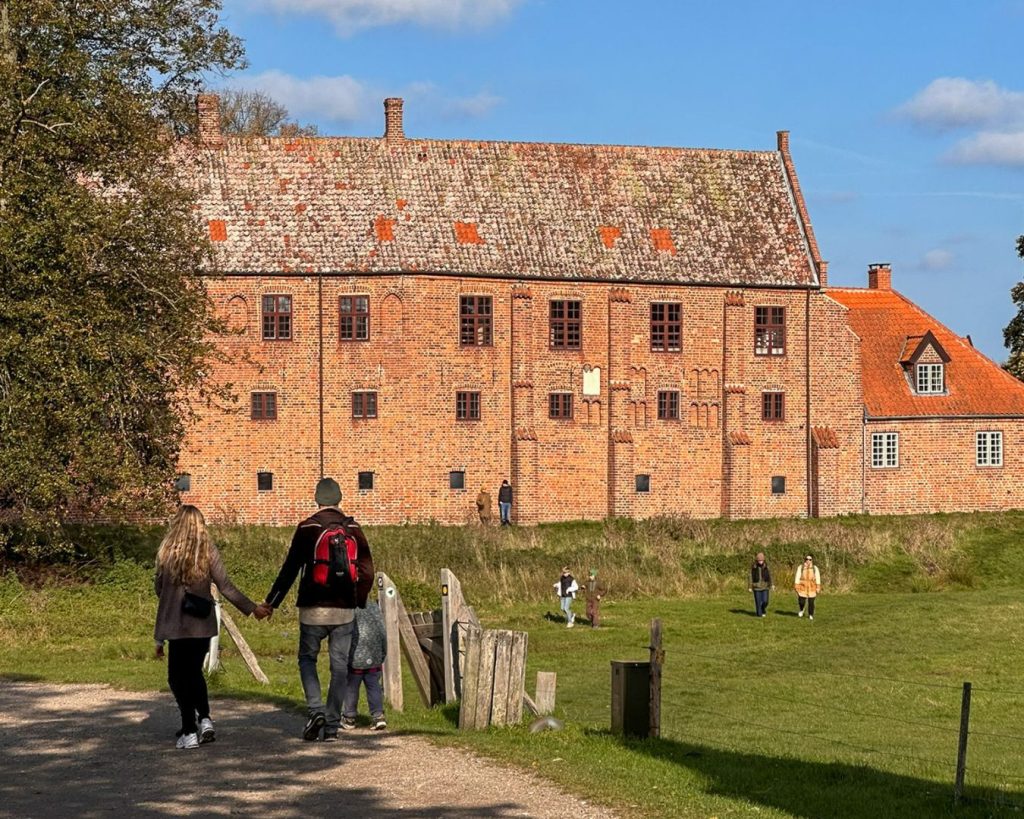 Design uden navn (10) Efterårsferie - Esrum Kloster & Møllegård